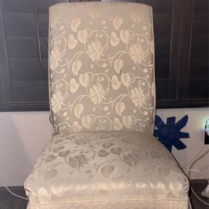 Fancy Captains Chair